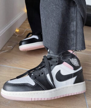 21C1C734-1718-4AC8-861F-1E0B113FE8C0