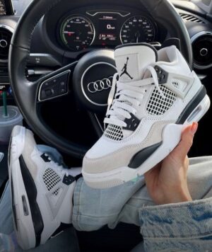 D5132D21-8D97-4F26-93B6-3E132888D439